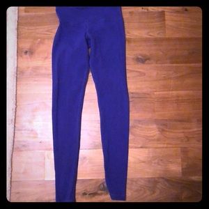 lulu lemon wunder under legging size 4 in blue!